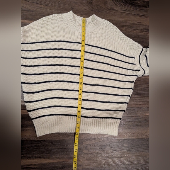 Alex Mill Button Back Sweater - Picture 7 of 9